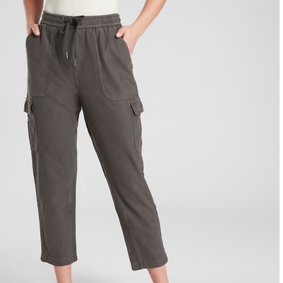 Athleta Pants - 📦 Athleta Farallon Cargo Crop